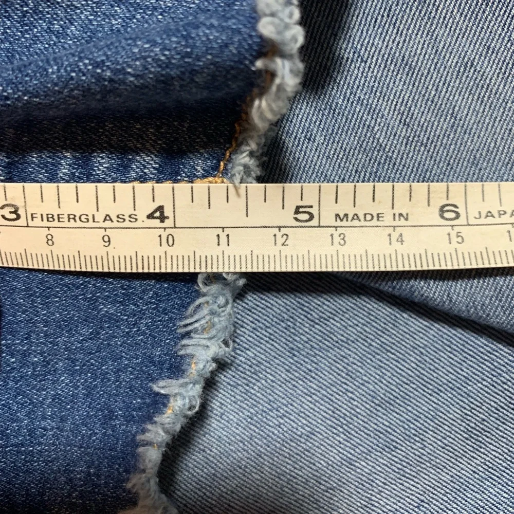 1822 Denim jean shorts. Size 4.